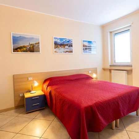 Residenza Il Castello Apartment Sondrio Exterior photo