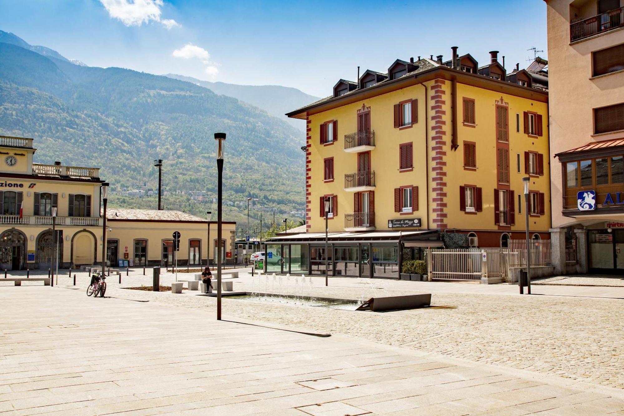 Residenza Il Castello Apartment Sondrio Exterior photo